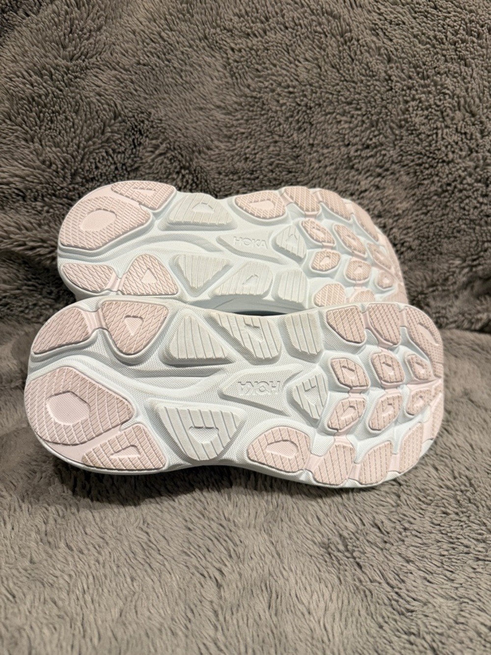 Hoka Clifton 10 running shoe - Picture 7 of 8